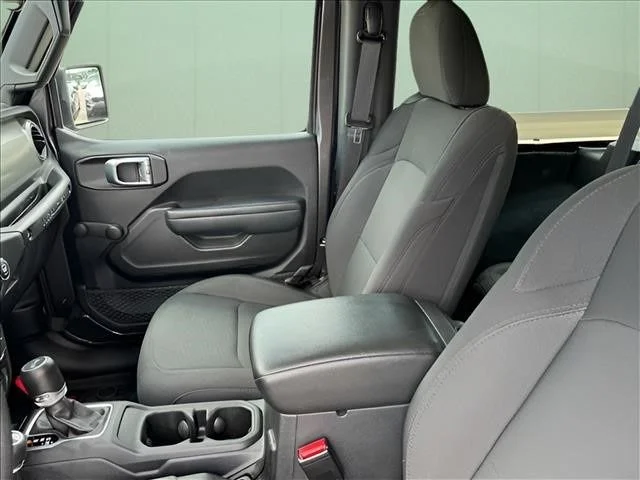 Used 2023 Gray Jeep Sport image 9