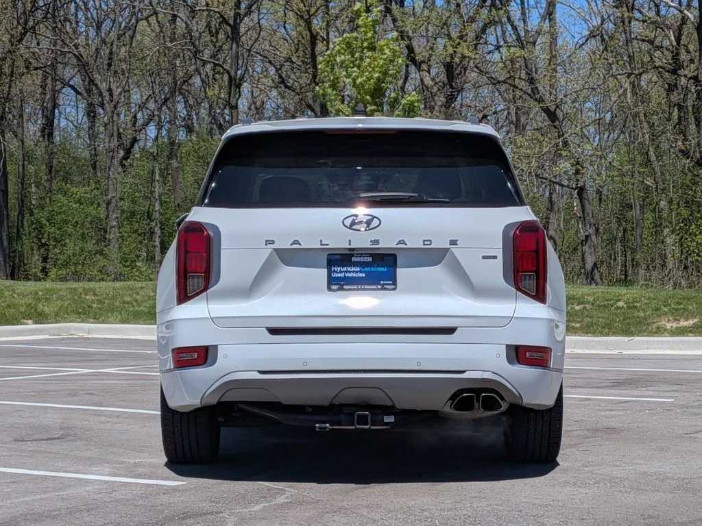 Used 2022 White Hyundai Limited image 6