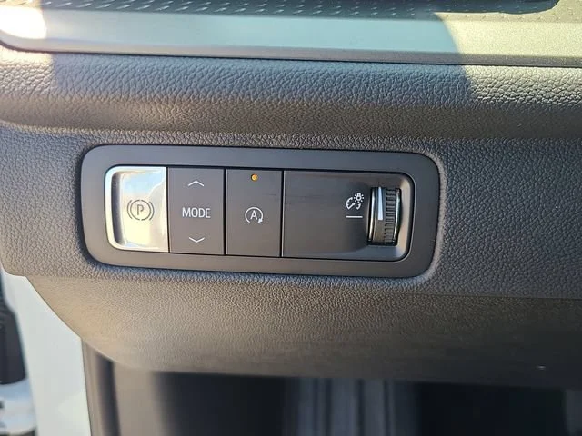 New 2026 Summit White Chevrolet LT image 22