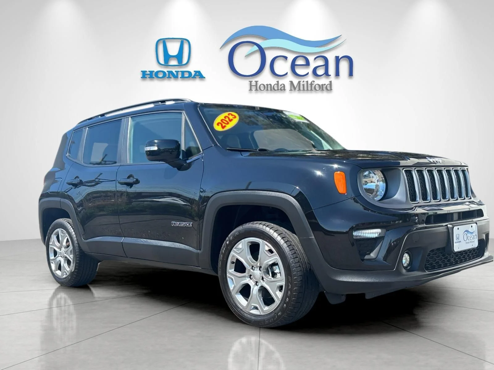 Used 2023 Black Clearcoat Jeep Limited image 1