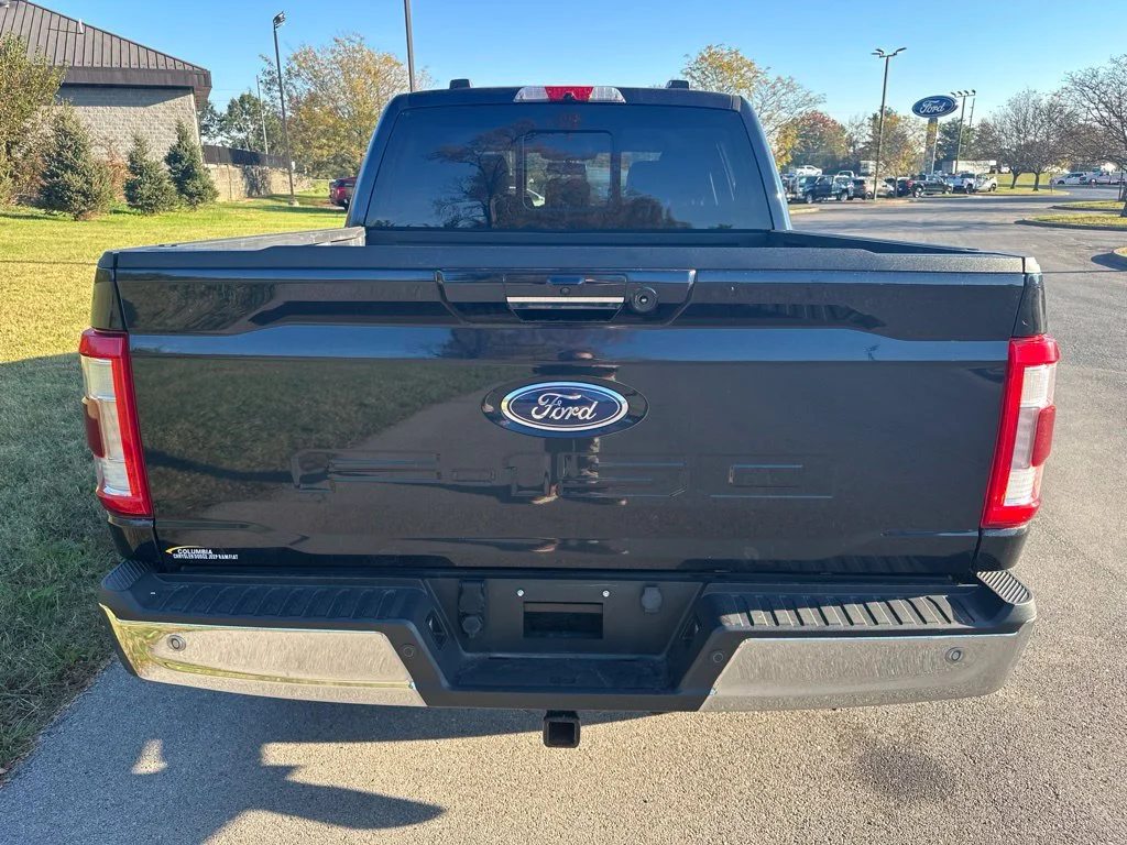 Used 2021 Blue Ford Lariat image 10