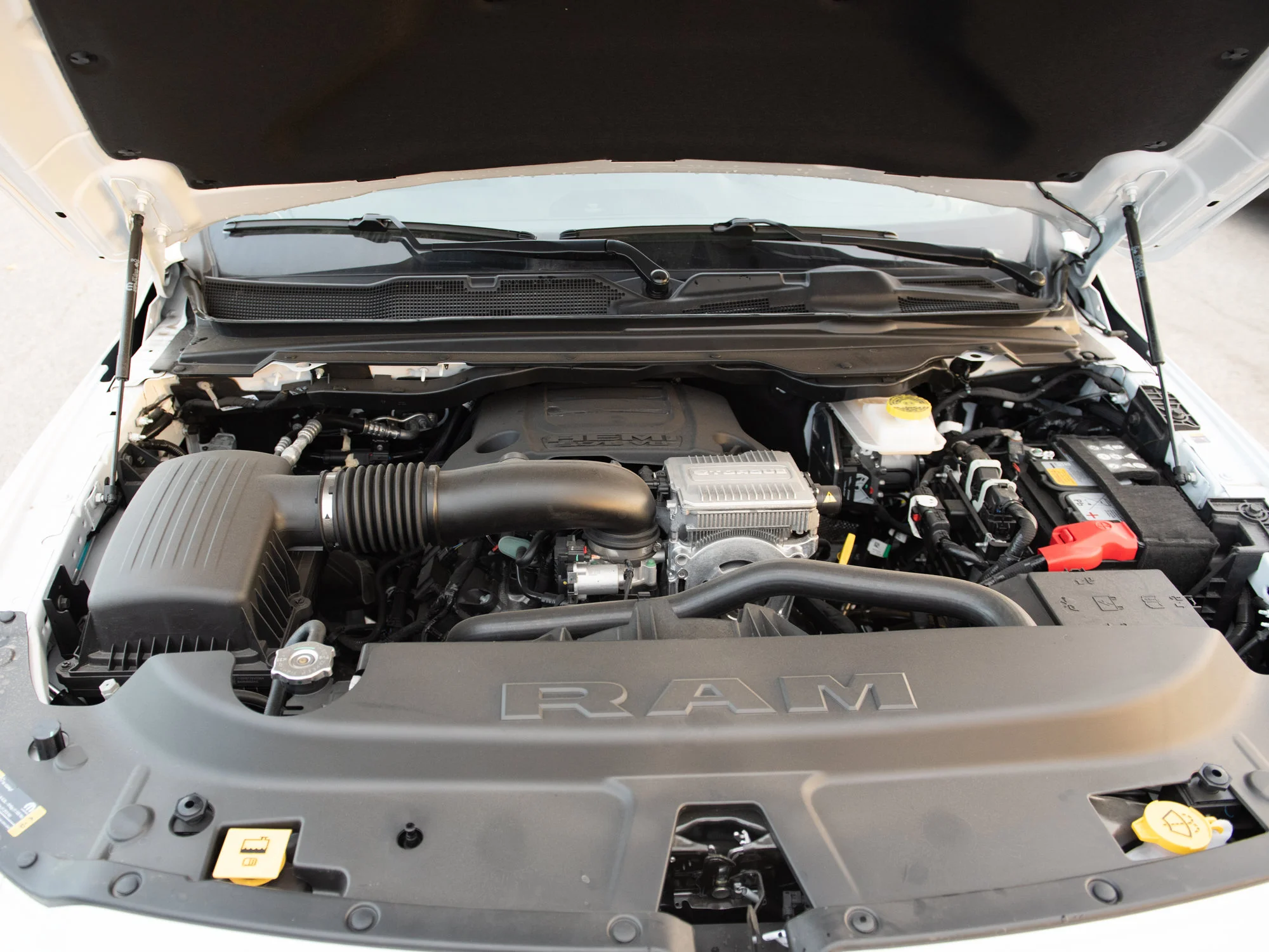 New 2026 White RAM Sport* Crew Cab 4x4, HEMI V8, Heated Seats/Wheel, Alpine Audio, 3.92 Rear Axle image 9