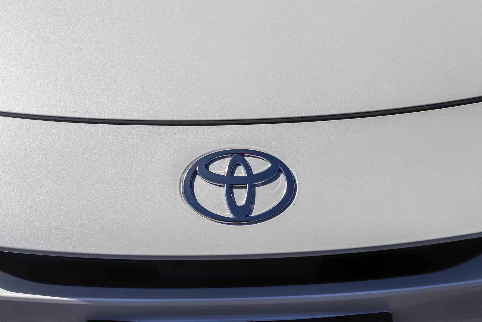 Certified Used 2024 Pearl Toyota XSE Premium image 13