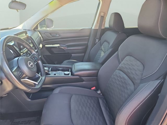 Used 2024 Deep Ocean Blue Nissan SV image 32