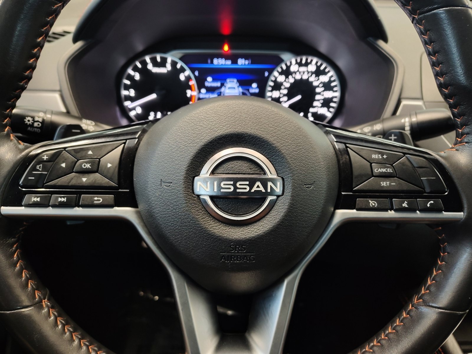Used 2023 Super Black Nissan 2.5 SR image 17