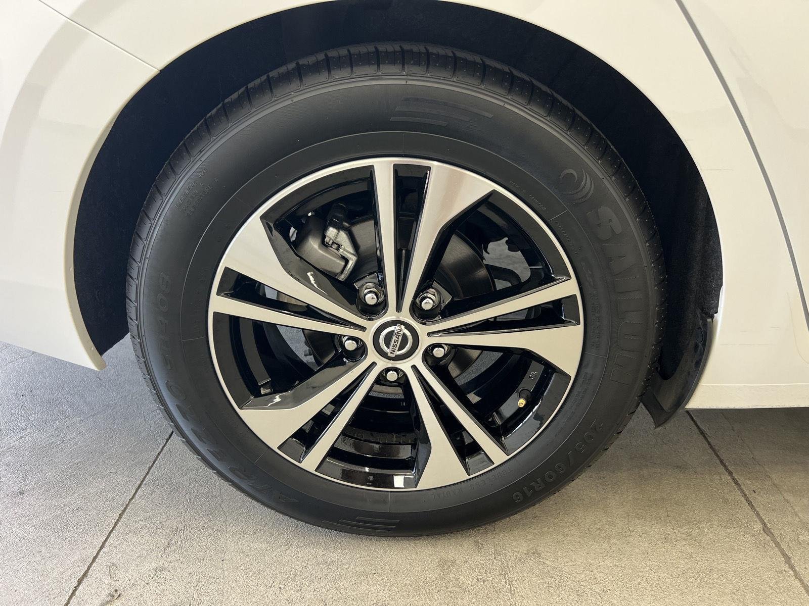 2022 Nissan Sentra SV - Photo 9