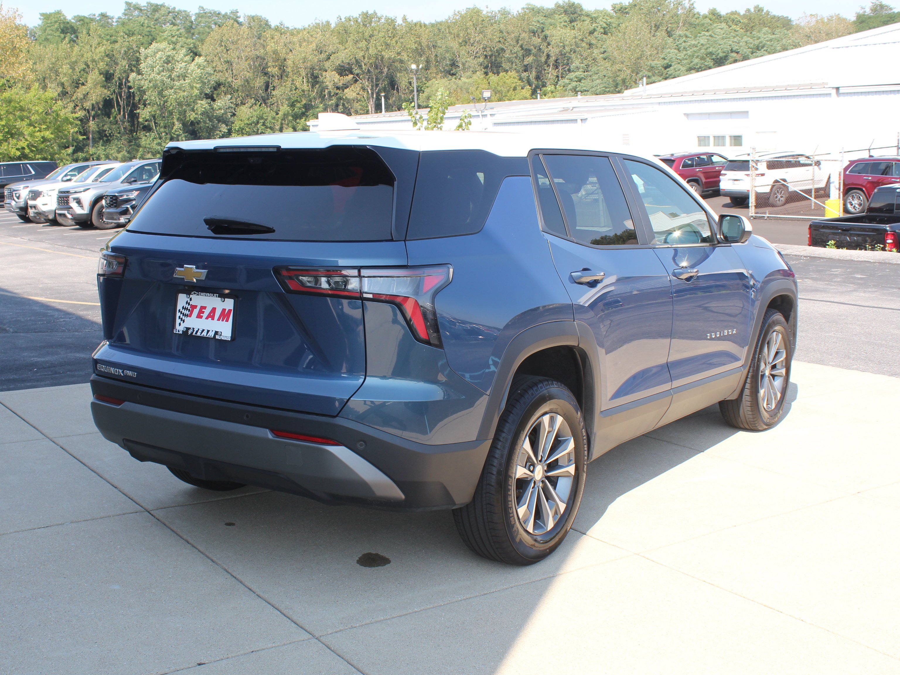 2025 Chevrolet Equinox LT - Photo 6