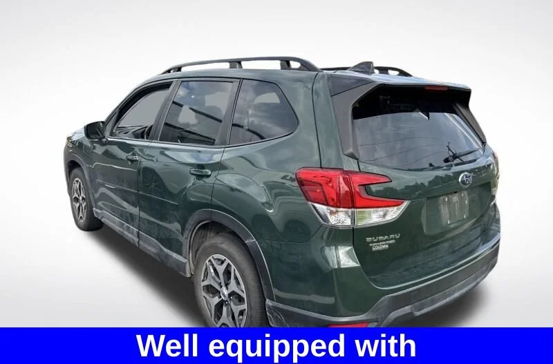 Used 2024 Green Subaru Premium image 3
