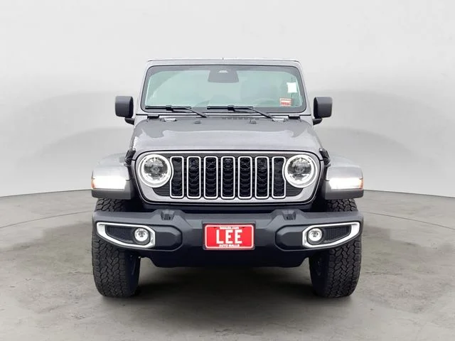 New 2026 Crystal Metallic Jeep 4-DOOR SAHARA image 9
