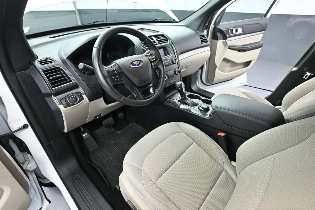 Used 2019 White Ford XLT image 16