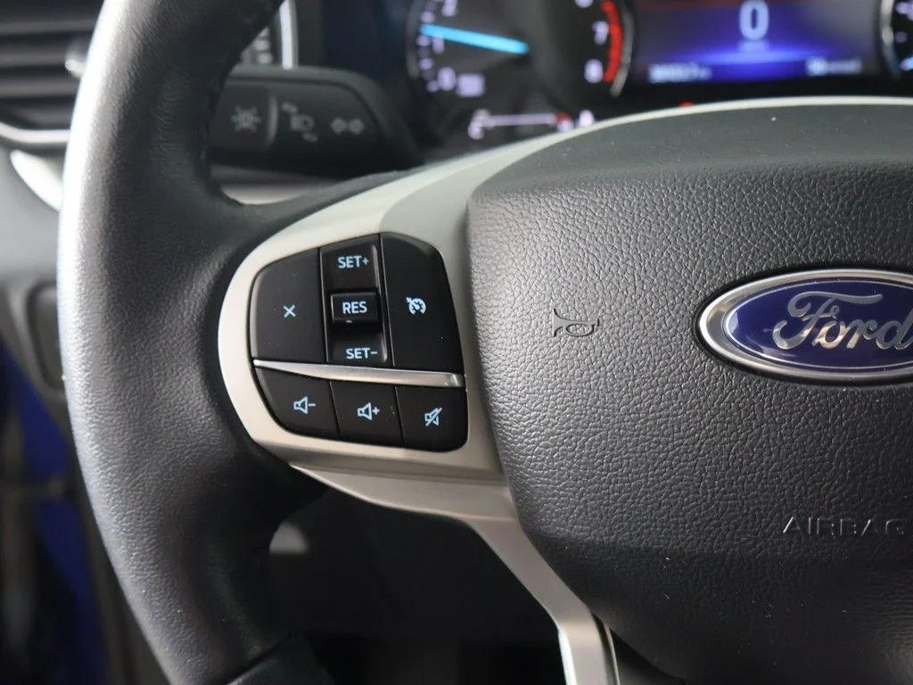 Used 2023 Blue Ford XLT image 40