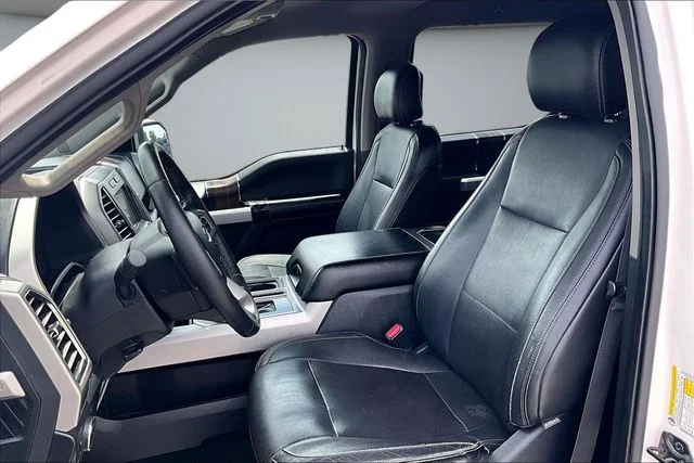 Used 2015 White Platinum Tri-Coat Metallic Ford Lariat image 22