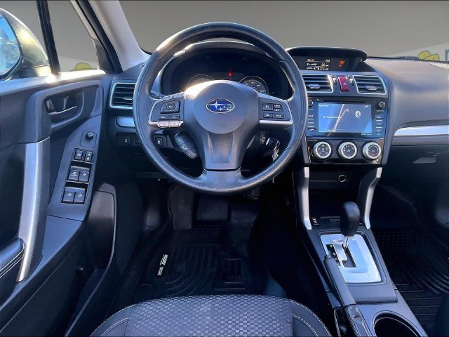 Used 2016 Silver Subaru 2.5i Premium image 5