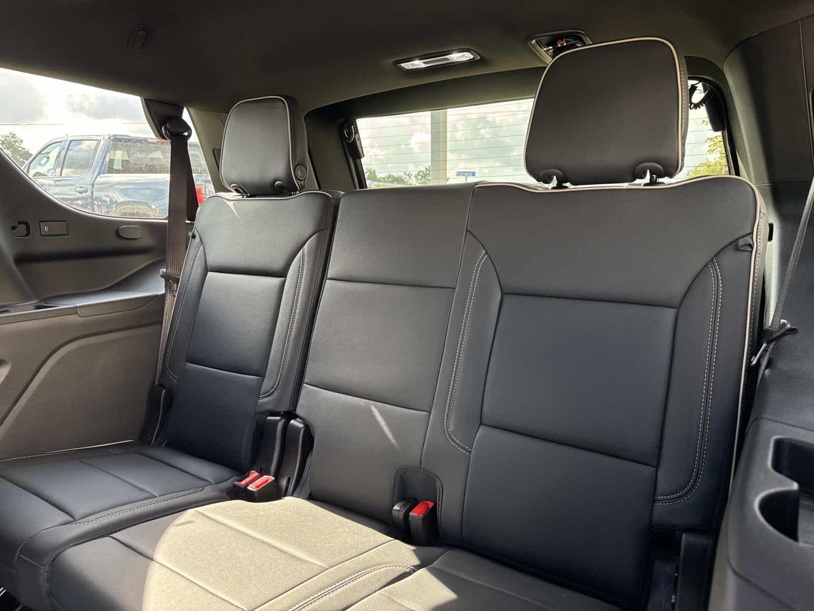 2026 GMC Yukon Elevation - Photo 8