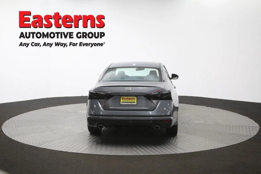 Used 2025 Gray Nissan 2.5 SR image 38