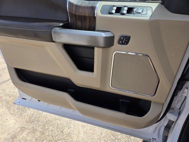 Used 2019  Ford LARIAT image 24