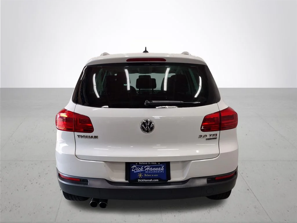 Used 2014 White Volkswagen SE image 13