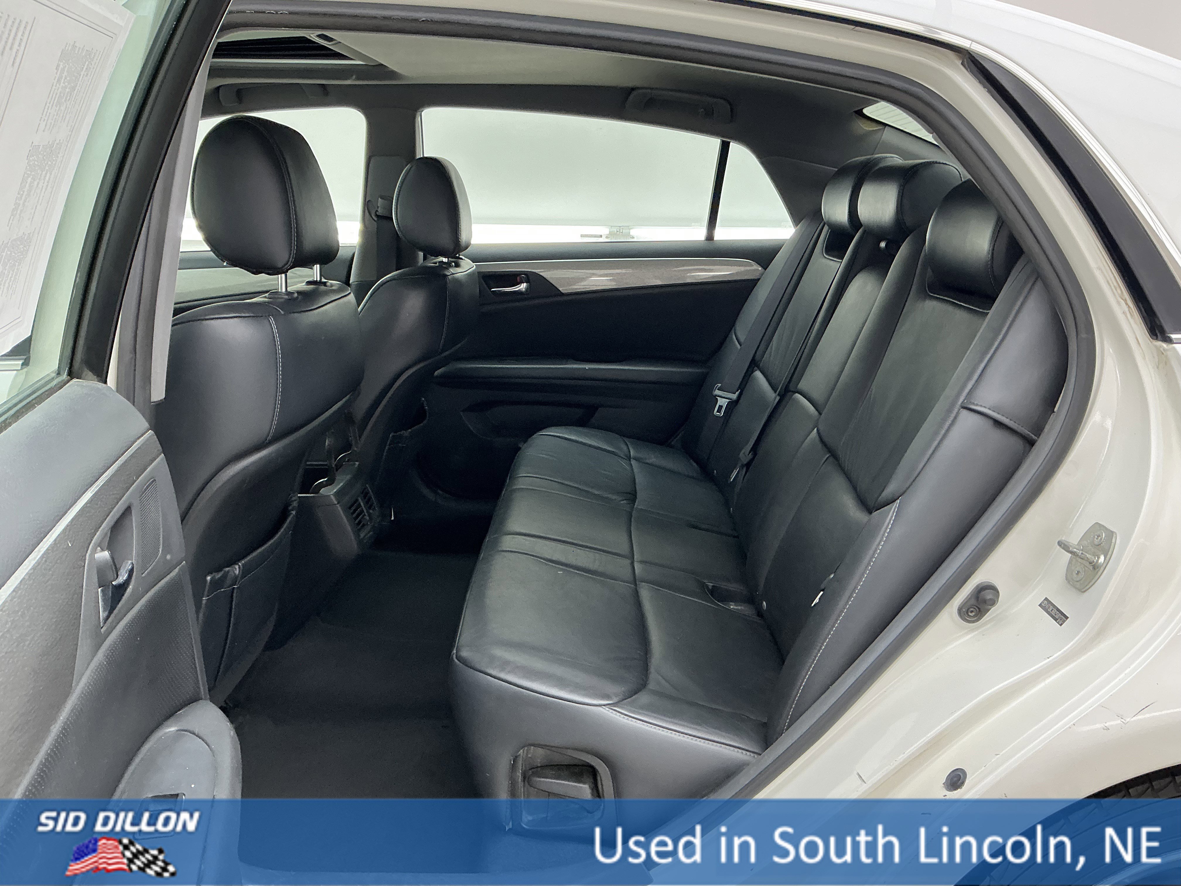 Used 2005 Blizzard Pearl Toyota XLS image 18