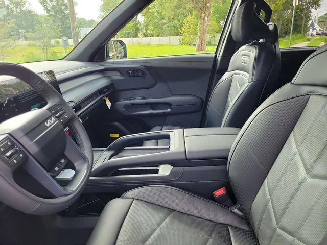 New 2027 Wolf Gray Kia X-LINE SX image 18