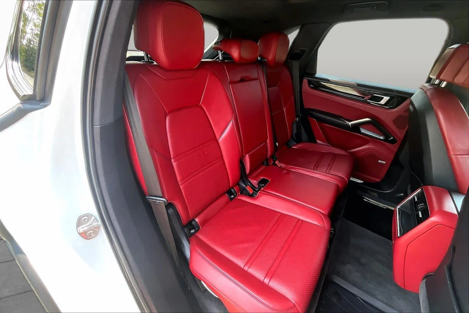 Used 2020 White Porsche  image 20