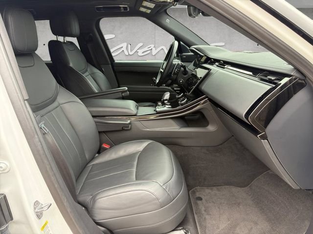 Used 2023  Land Rover SE Dynamic image 25
