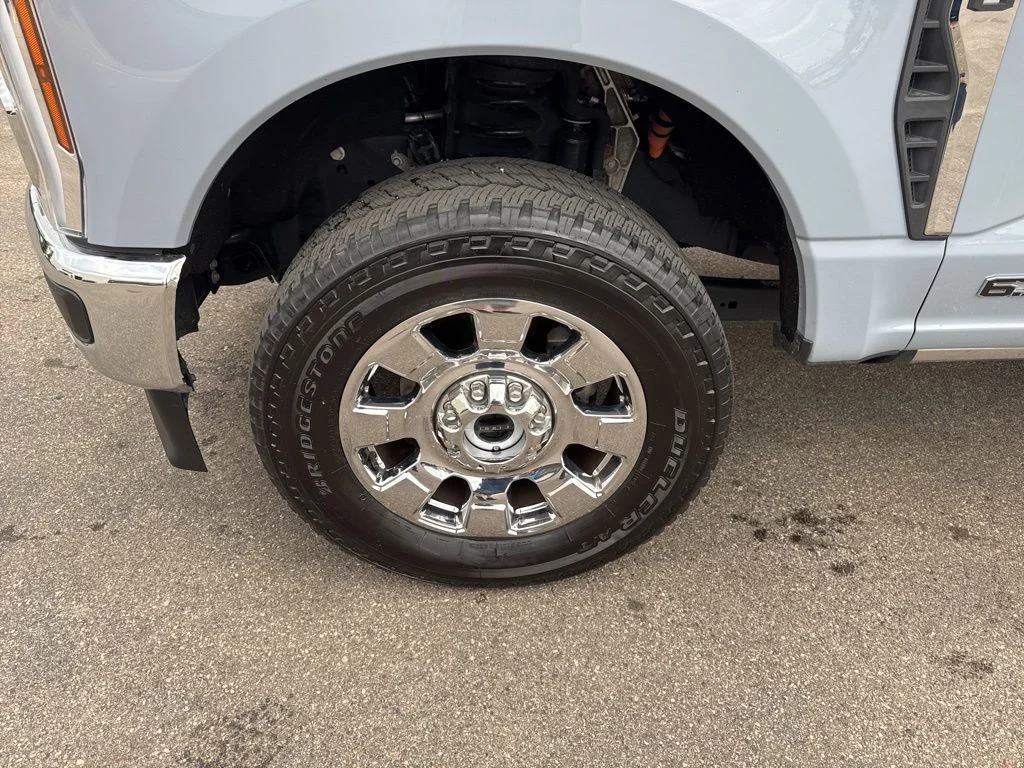 Used 2025 Glacier Gray Metallic TriCoat Ford King Ranch image 12
