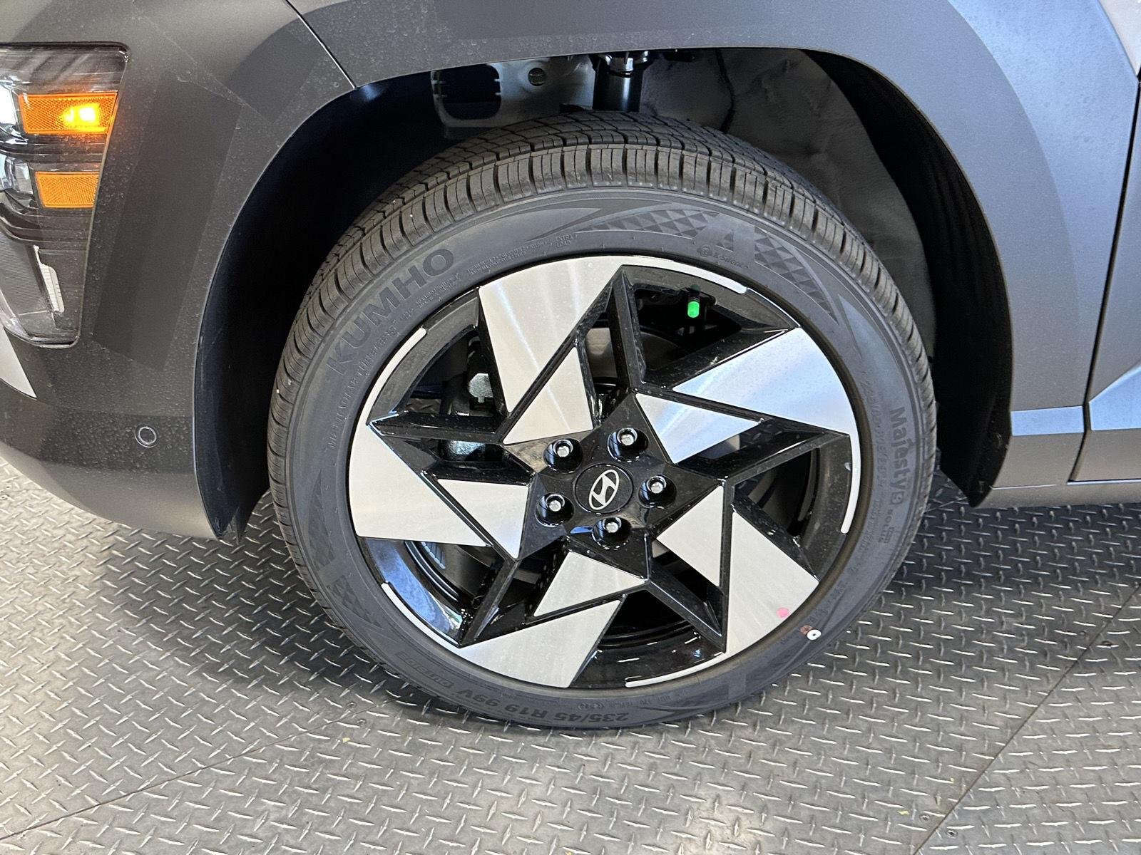 New 2027 Cyber Gray Metallic Hyundai Limited image 16