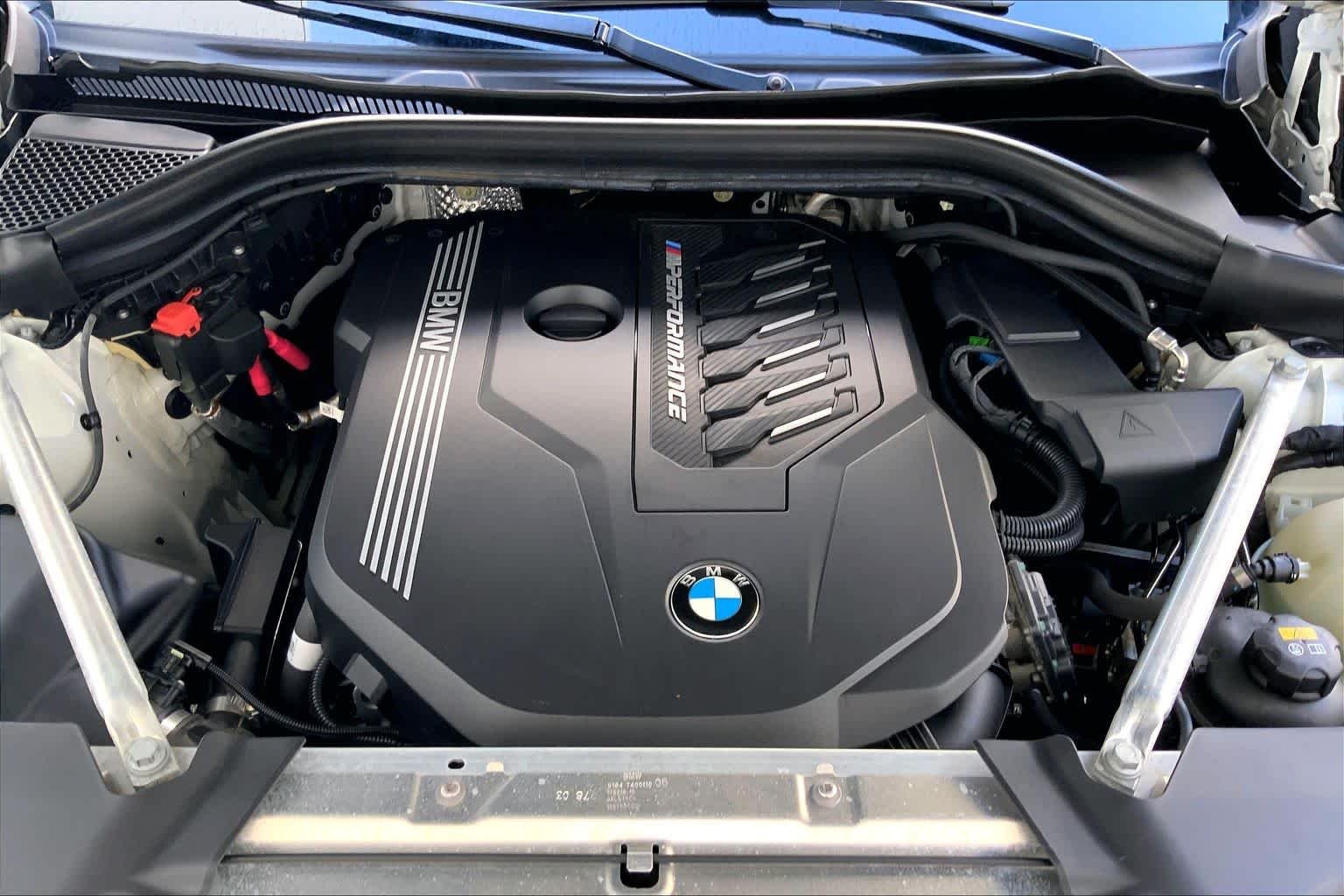 Used 2021 Alpine White BMW M40i image 30