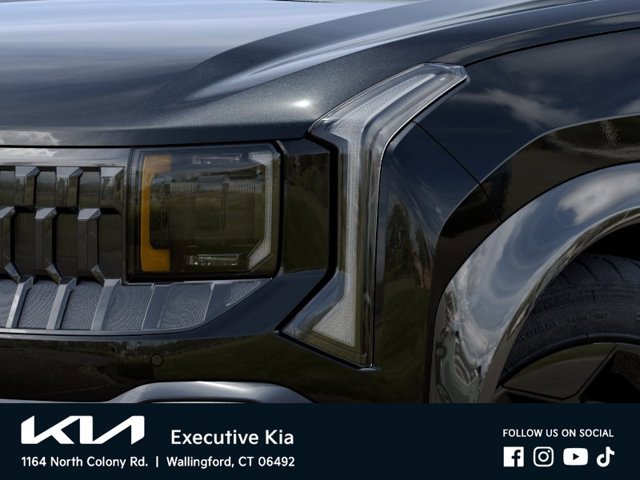 New 2027 Black Kia X-Line S image 10