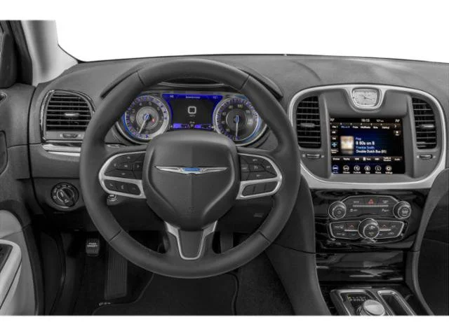 Used 2023 Velvet Chrysler Touring L image 10
