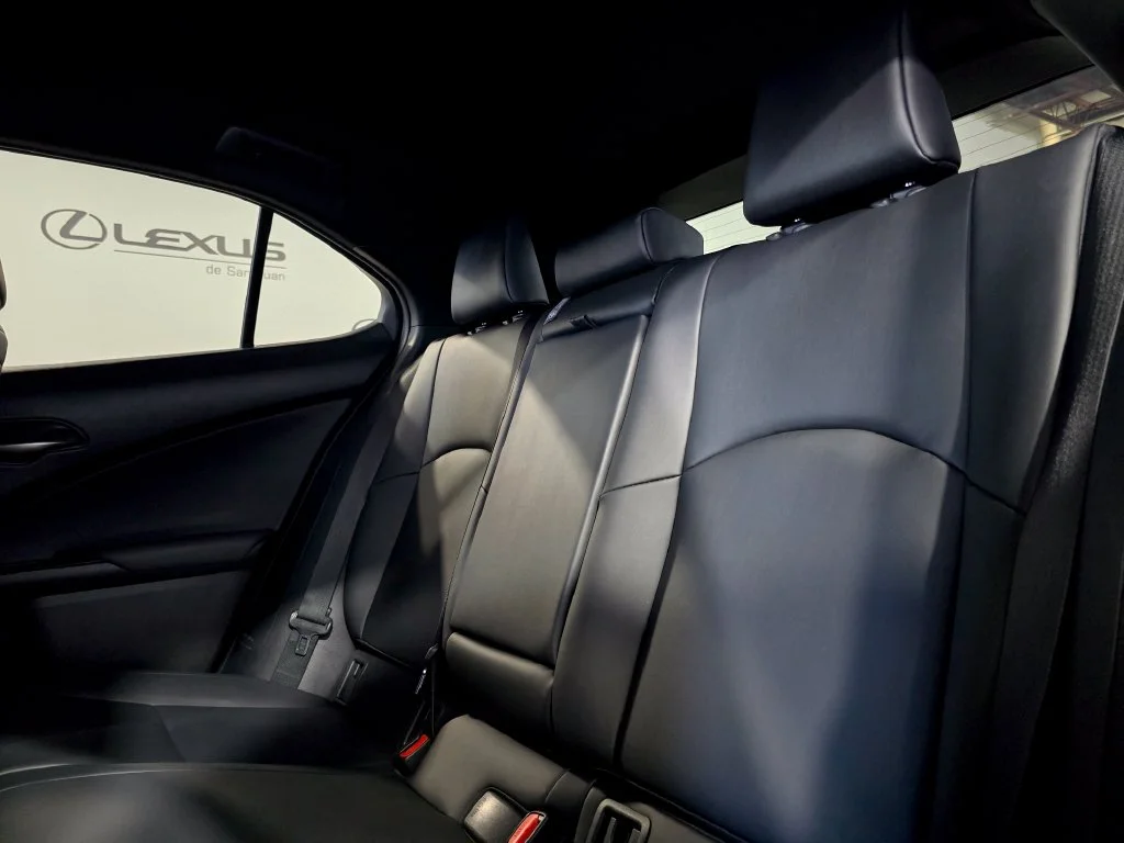 Used 2023 White Lexus 250h Base image 27