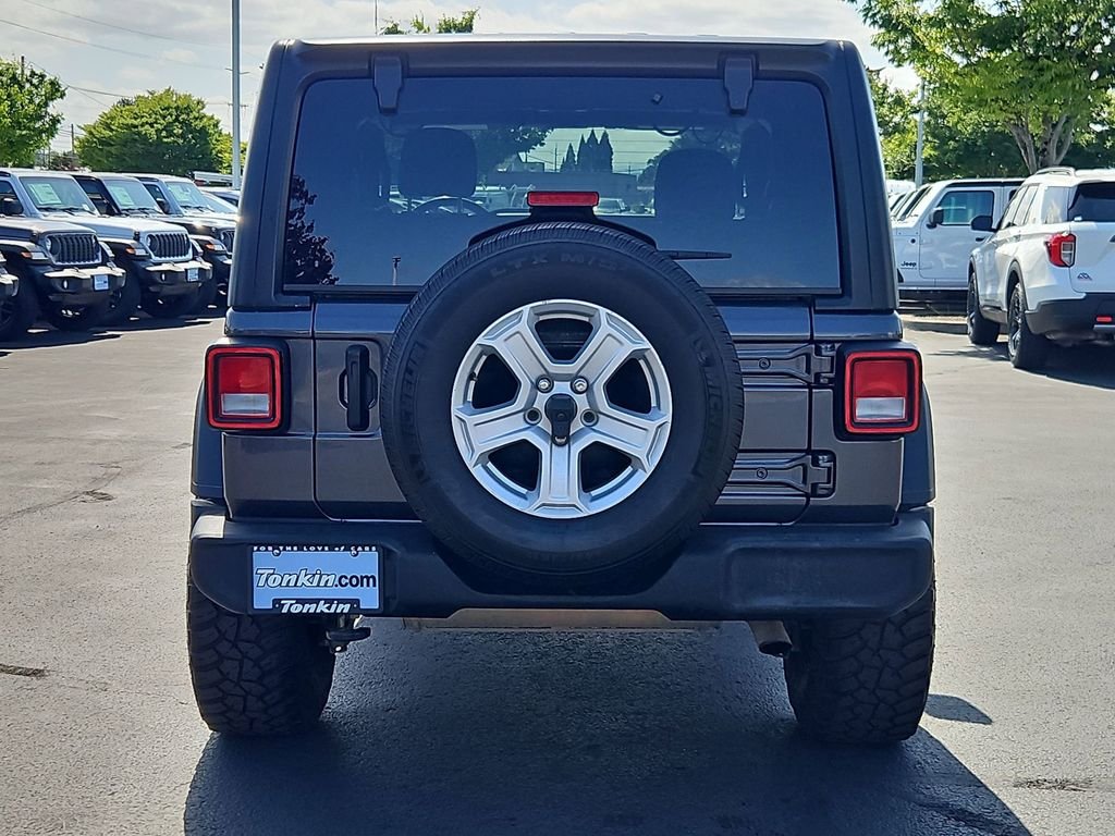 Used 2023 Granite Crystal Metallic Clearcoat Jeep Sport S image 5