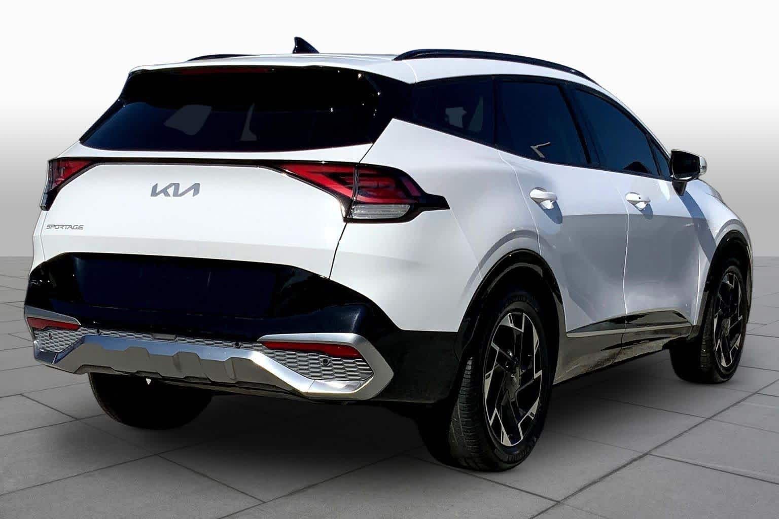Used 2023 Glacial White Pearl Kia SX-Prestige image 17