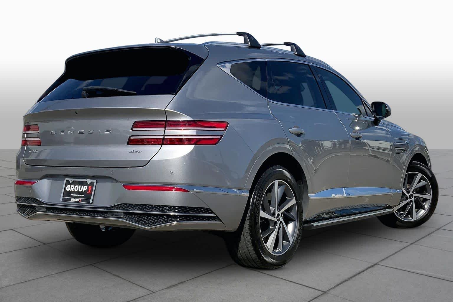 Used 2025 Savile Silver Genesis 2.5T Select image 13