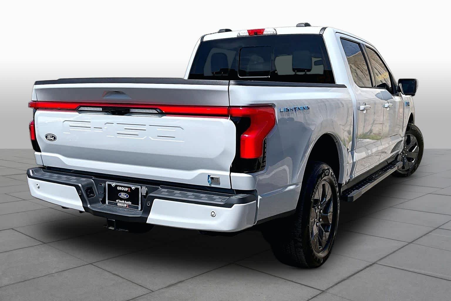 Used 2024 Avalanche Ford LARIAT image 15