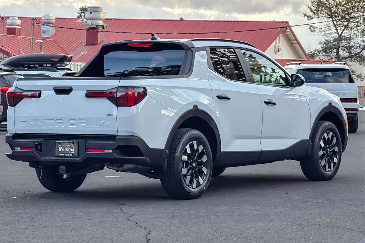 New 2026 White Hyundai SEL AWD image 4