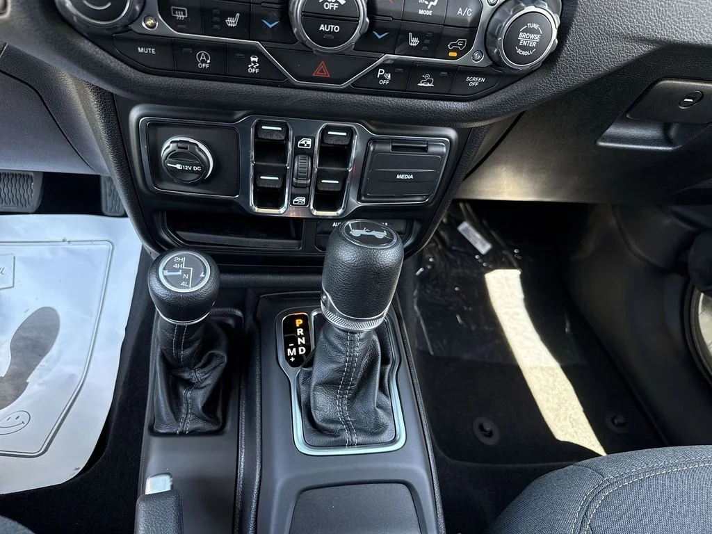 2025 Jeep Wrangler 4-Door Sport S - Photo 19