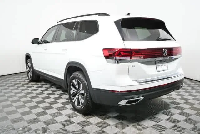New 2026 Opal White Pearl Volkswagen 2.0T SE image 27