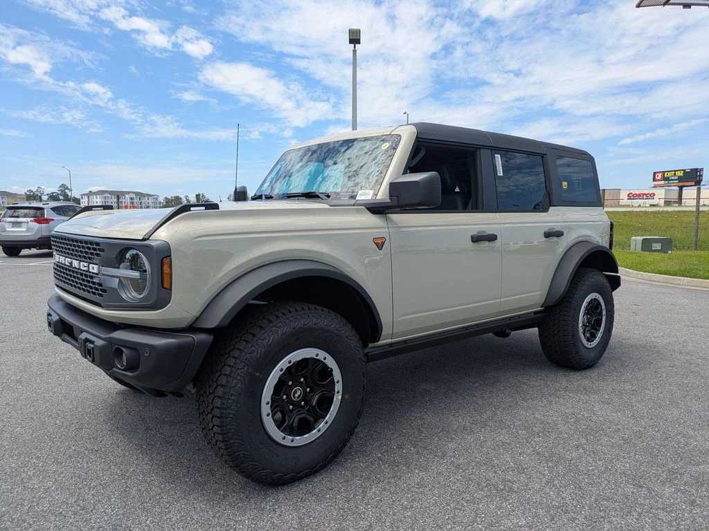 New 2026 Desert Sand Ford Badlands image 8
