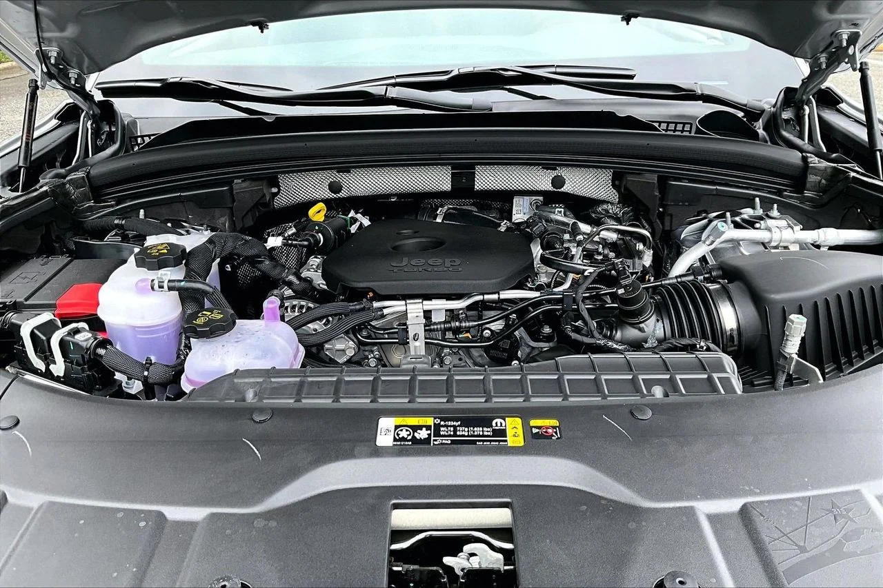 New 2026 Silver Zynith Jeep Altitude image 35