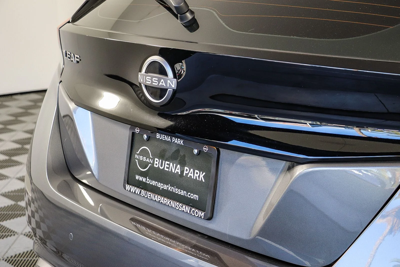 Used 2025 Gray Nissan S image 10