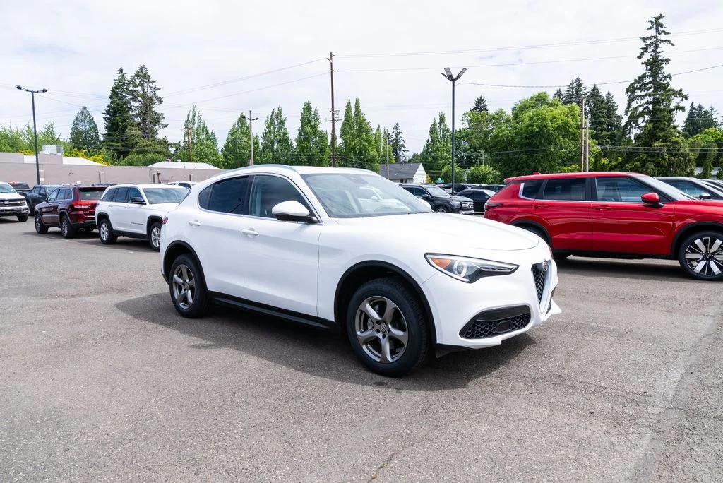 Used 2021 White Alfa Romeo Sprint image 26