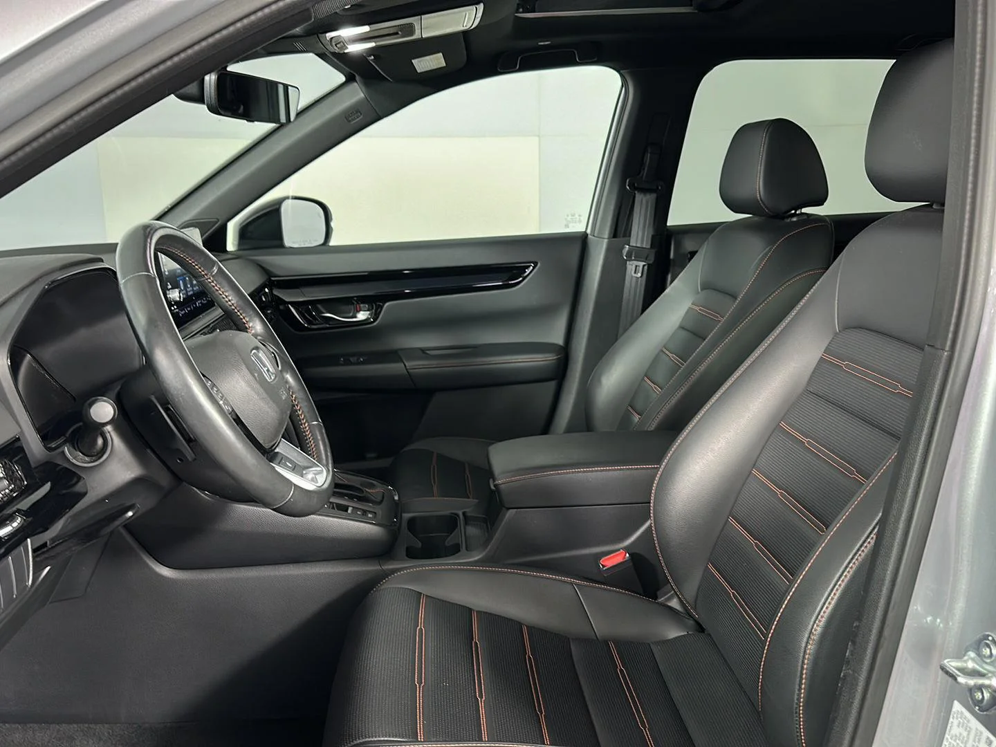 Used 2024 Lunar Silver Metallic Honda Sport Touring image 6