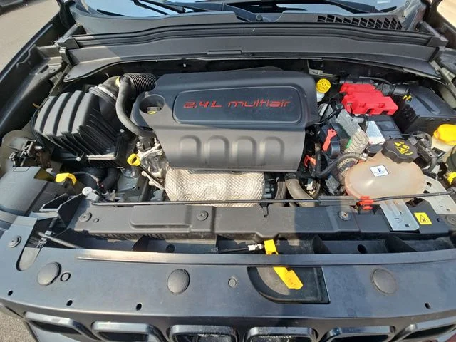 Used 2020 Black Jeep Sport image 33
