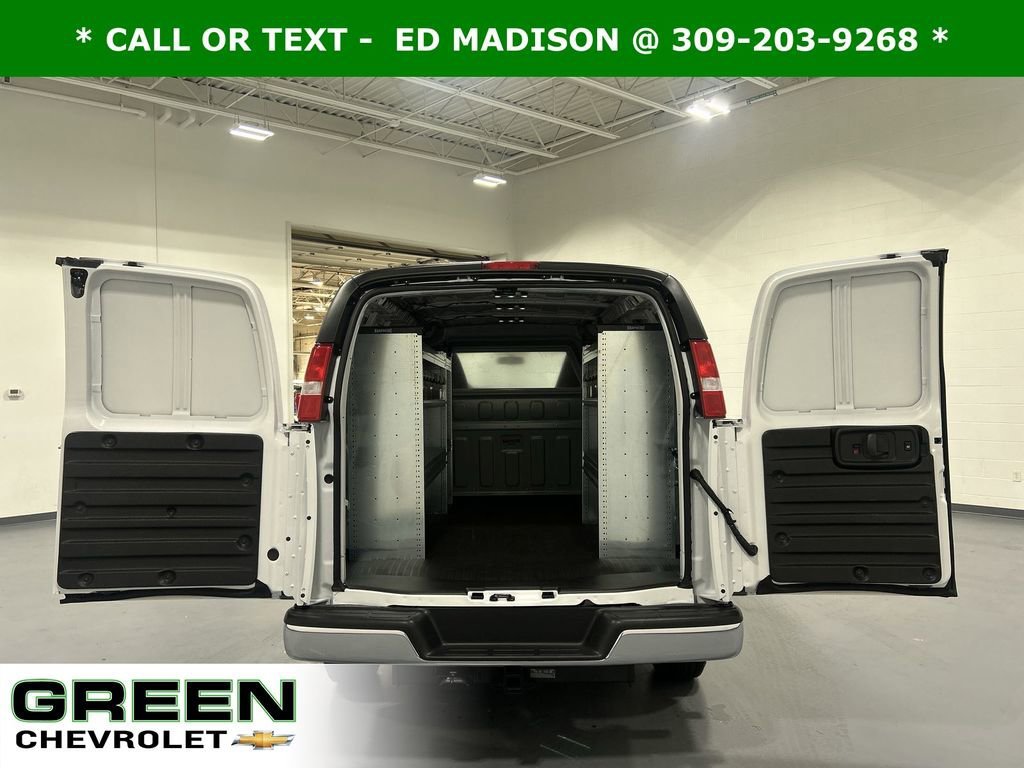 2025 Chevrolet Express Cargo Work Van - Photo 18