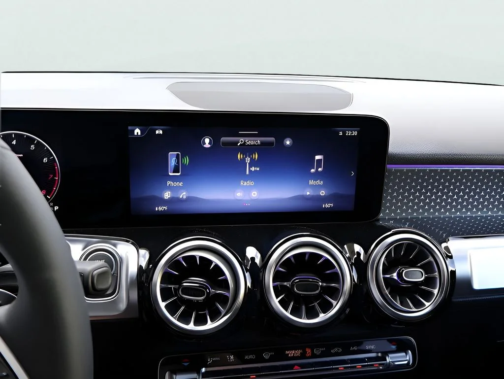 Used 2025 Night Black Mercedes-Benz GLB 250 image 23