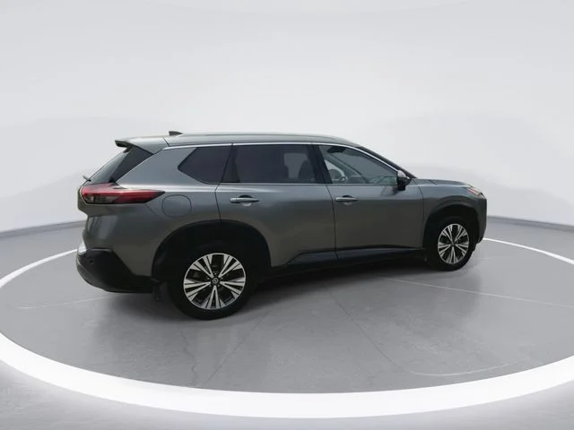 Used 2021 Gray Nissan SV image 11