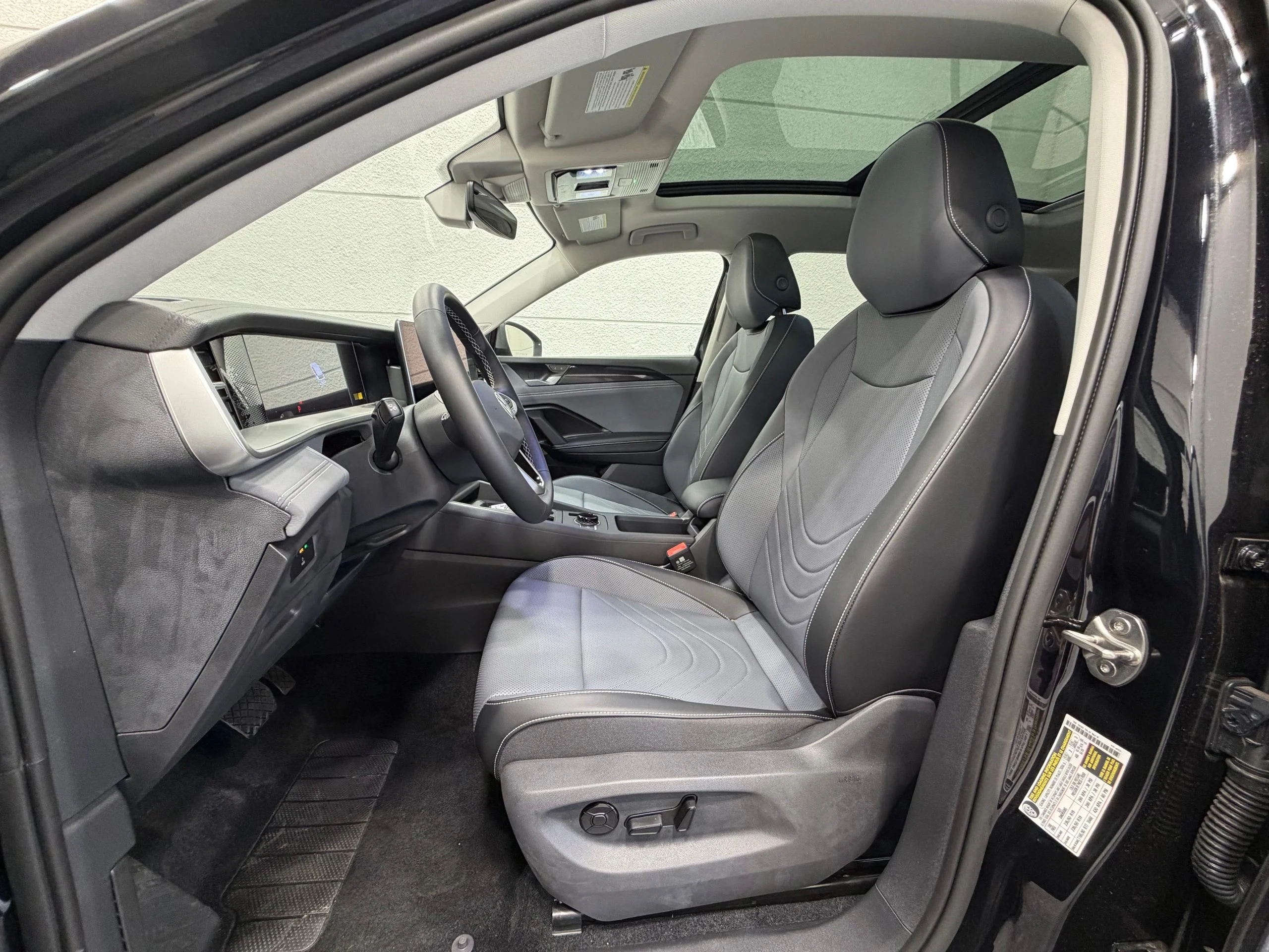 New 2026 Black Volkswagen 2.0T SE image 20