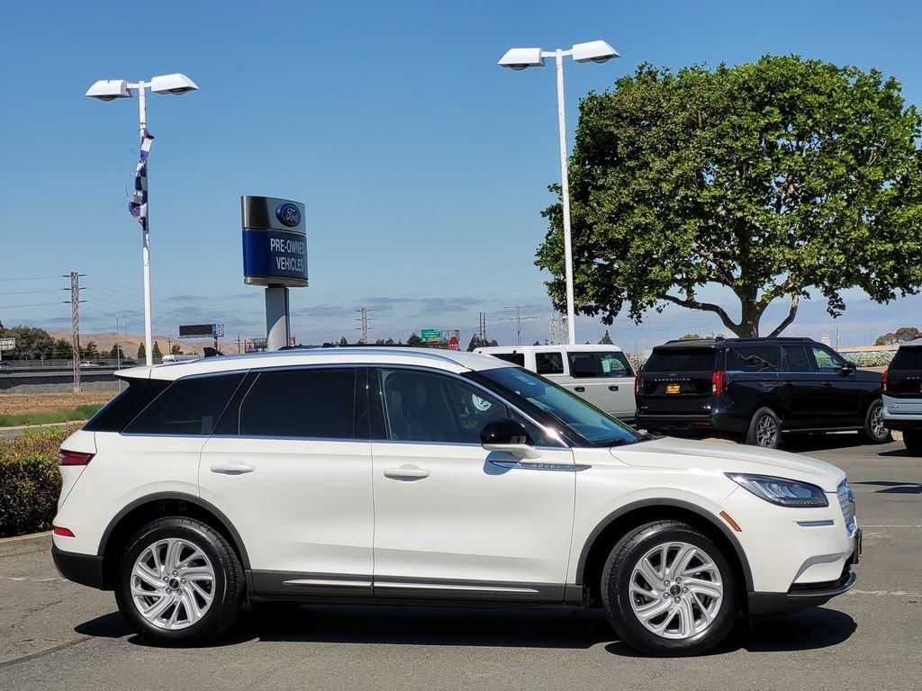 Used 2020 White Lincoln Standard image 3