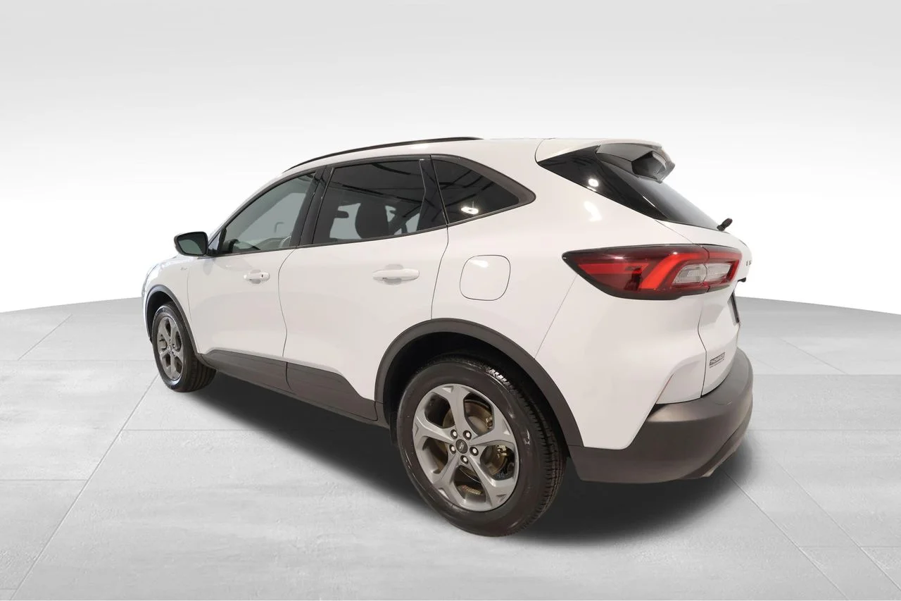 Used 2025 Silver Ford ST-Line Select image 2